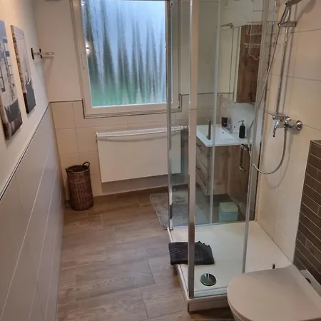 Gaestehaus-ferienwohnung-appartement Mit Terrasse - Naehe Kliniken/ Herzzentrum Apartamento