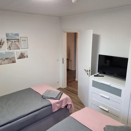 Gaestehaus-ferienwohnung-appartement Mit Terrasse - Naehe Kliniken/ Herzzentrum *