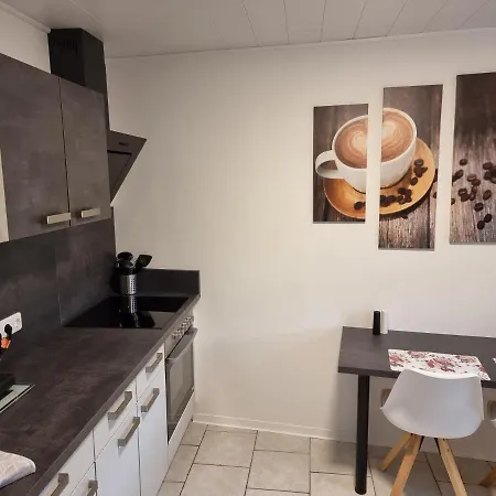 Gaestehaus-ferienwohnung-appartement Mit Terrasse - Naehe Kliniken/ Herzzentrum Apartamento *