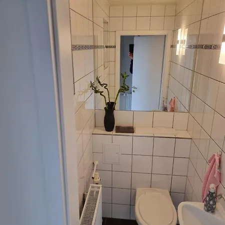Gaestehaus-ferienwohnung-appartement Mit Terrasse - Naehe Kliniken/ Herzzentrum