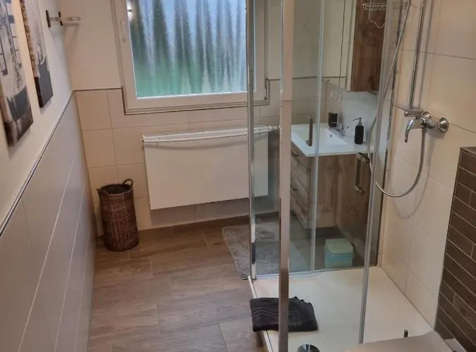 Gaestehaus-ferienwohnung-appartement Mit Terrasse - Naehe Kliniken/ Herzzentrum شقة