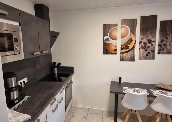 Gaestehaus-ferienwohnung-appartement Mit Terrasse - Naehe Kliniken/ Herzzentrum شقة *